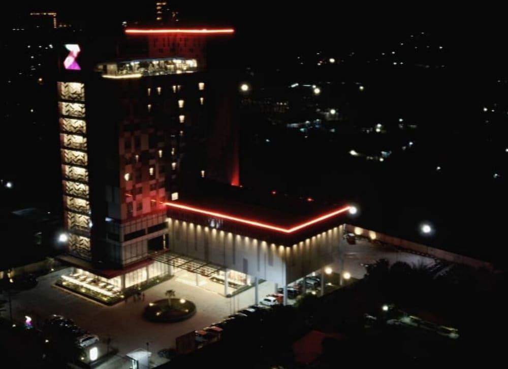 Baturaja  The Zuri Baturaja酒店 外观 照片